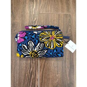 Vera Bradley NWT African Violet Front Zip Wristlet